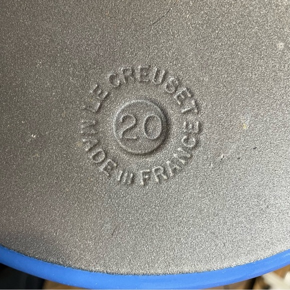 Le Creuset #20 Oval Au Gratin Dish Blue Ivory Enameled Cast Iron Heavy 9 X 6 - Picture 5 of 5